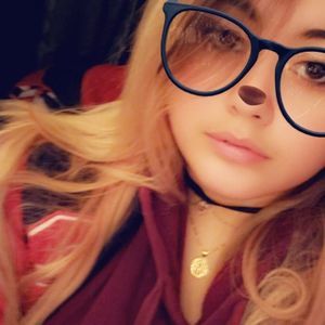 Meet your Posher, Lorena